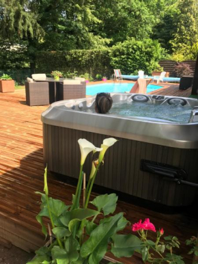 La longère piscine&spa privé